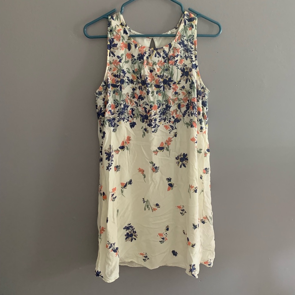 White w/colorful flower dress - Picture 1 of 4
